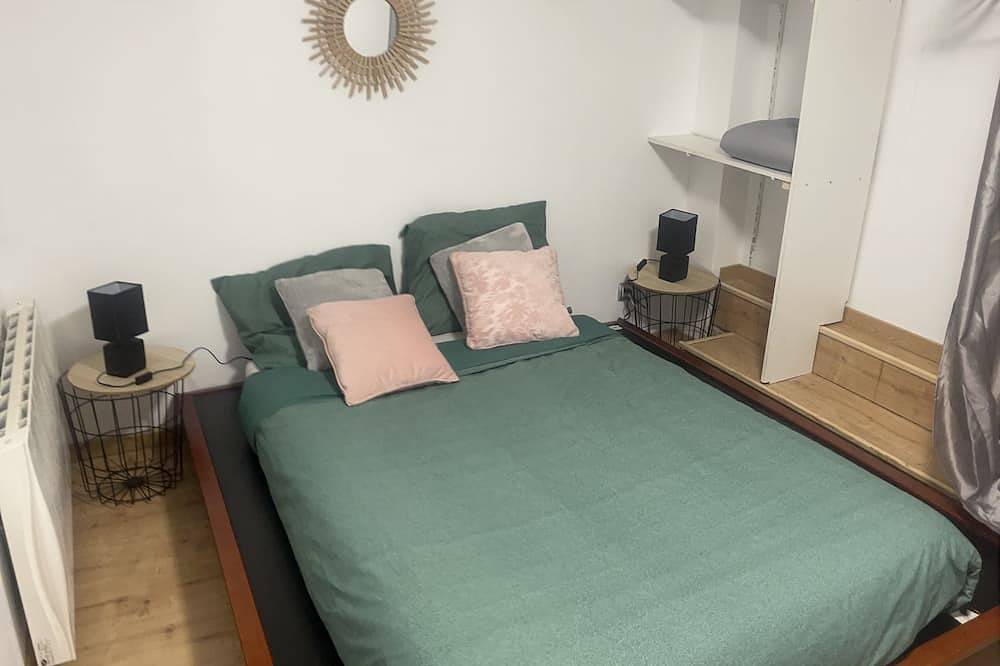 Appartement entier, Appartement 2 pièces ( Séjour, chambre, cuisine, douche Wc) 3km Massy Tgv, Rer-B in Saulx-les-Chartreux, Essonne