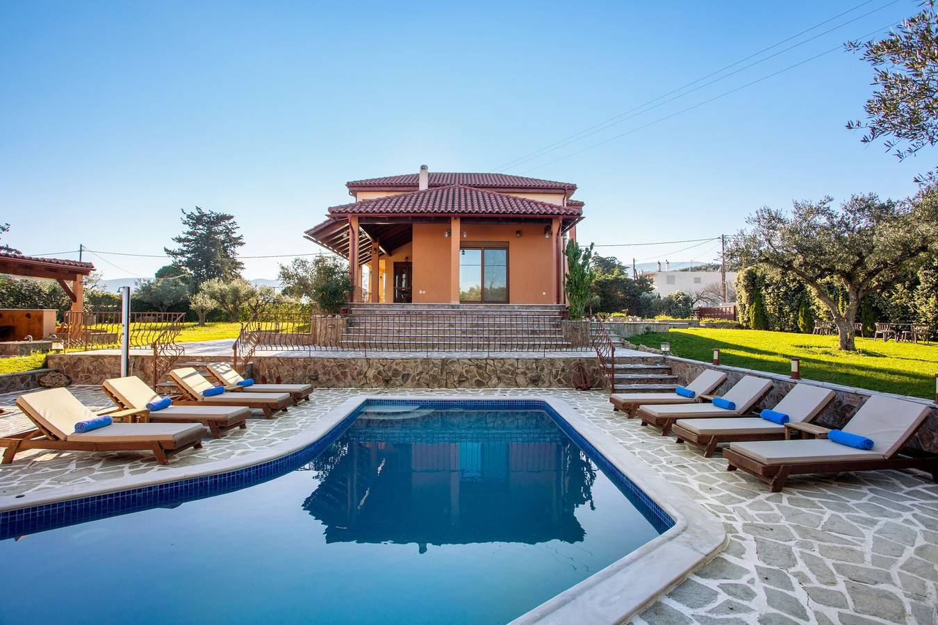 Villa for 16 People in Alykanas, Alykes