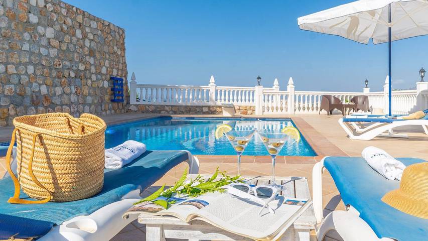 Villa für 6 Personen, mit Balkon/Terrasse und Pool sowie Whirlpool an der Costa Tropical - 2