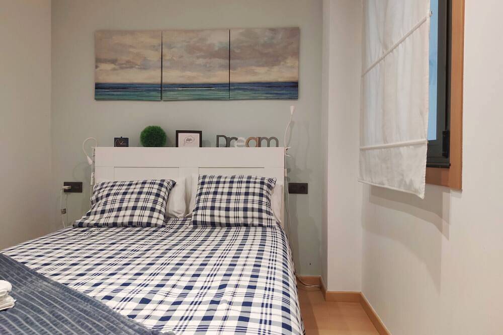 Entire apartment, Disconnects Engalicia Castelao, 50m Silgar Beach in Sanxenxo, Rías Baixas