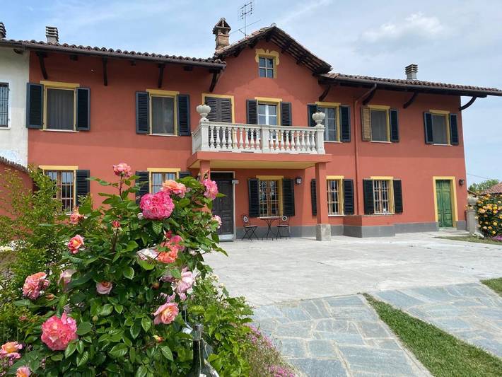 Casa vacanza per 8 persone, con panorama e piscina nonché giardino, con animali domestici - 1