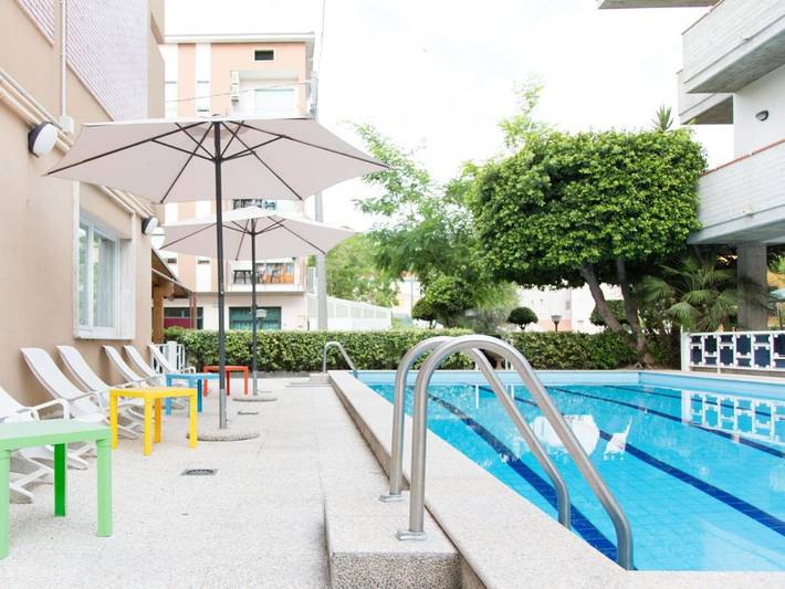 Appartamento per 5 persone, con giardino e piscina in Pineto
