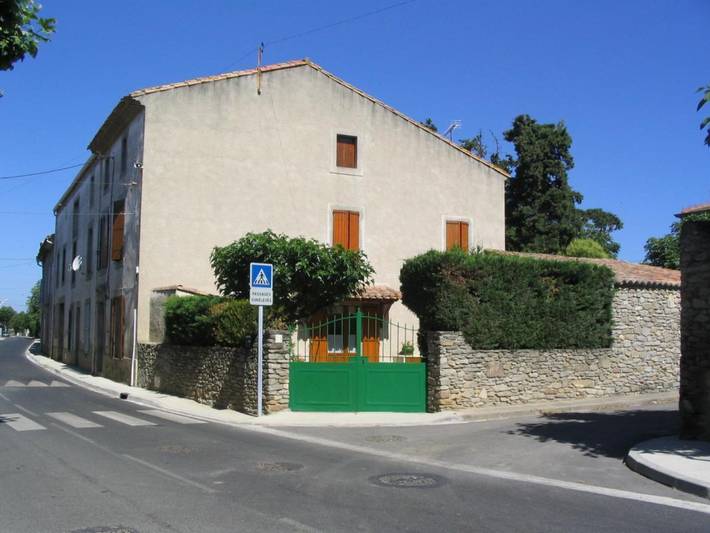 Gîte pour 6 personnes, avec jardin, animaux acceptés à Pépieux