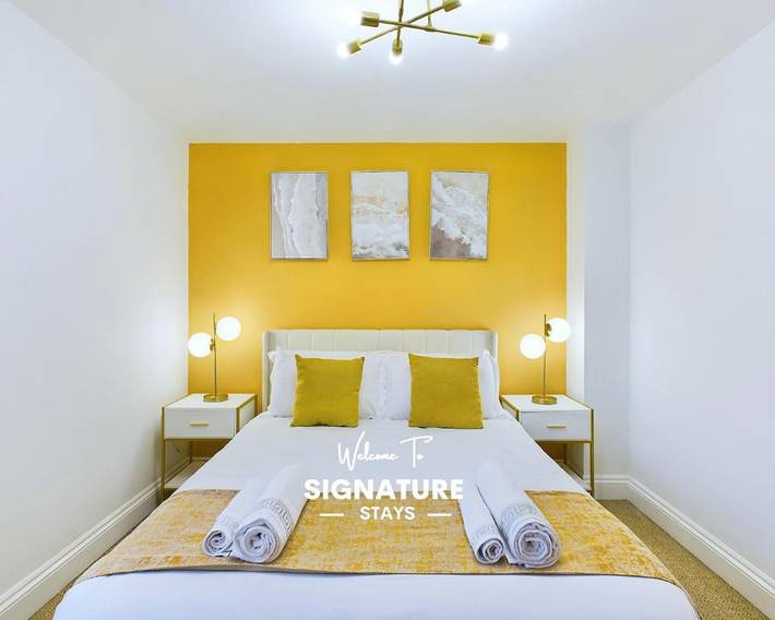 Beach house for 6 people, with Terrace and Garden as well as View in Newquay