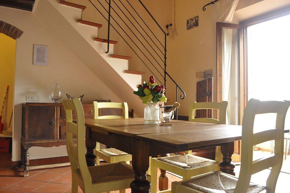 Ganze Wohnung, Monache 2, Montaione, zwischen Florenz und Siena, Toskana in Iano, Florenz Provinz