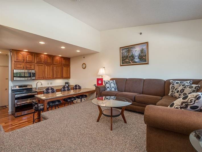 Vacation rental for 6 people, with balcony and hot tub as well as pool in Sunday River