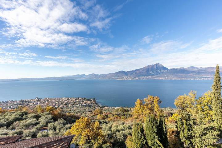 Ferienwohnung für 5 Personen, mit Seeblick und Garten in Torri del Benaco - 2