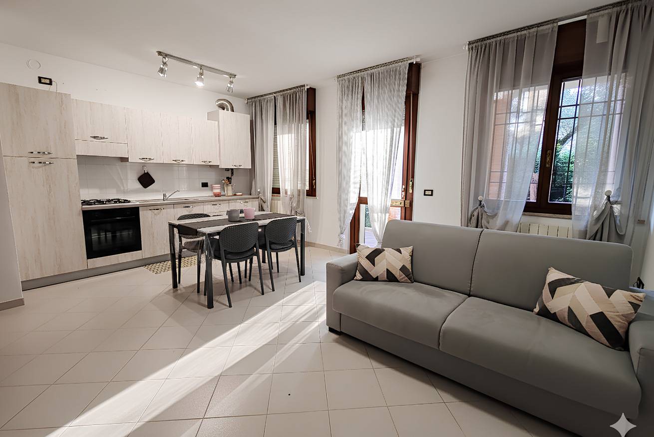 Ganze Wohnung, Ferienwohnung für 4 Personen mit Garten in Padenghe sul Garda, Gardasee-Berge