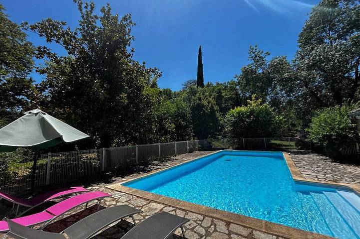 Villa pour 9 personnes, avec jardin - 1