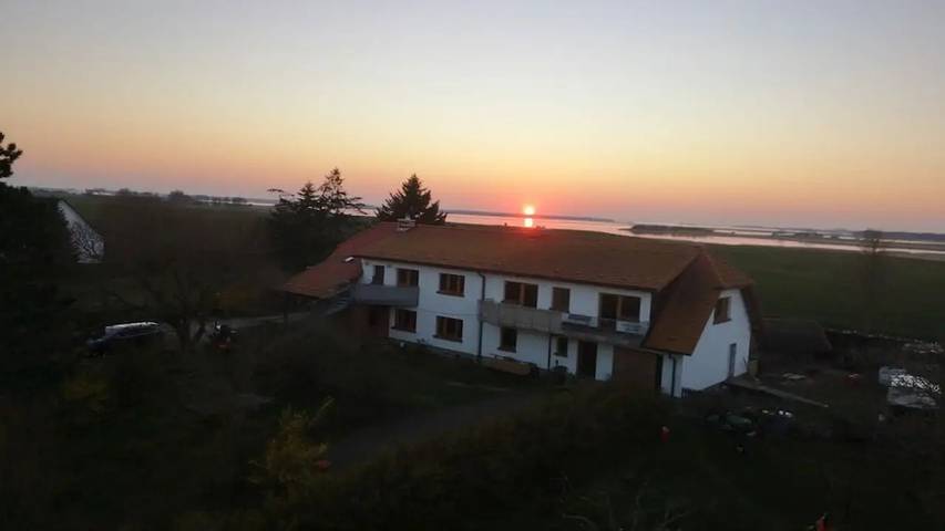 Ferienhaus für 4 Personen, mit Balkon und Garten in Gingst