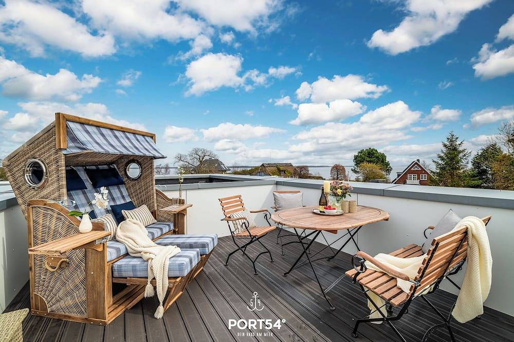Baltic View - Meerblick, Dachterrasse, Strandkorb, Grill, Infrarot-Sauna, Dusche in Glücksburg, Flensburger Förde