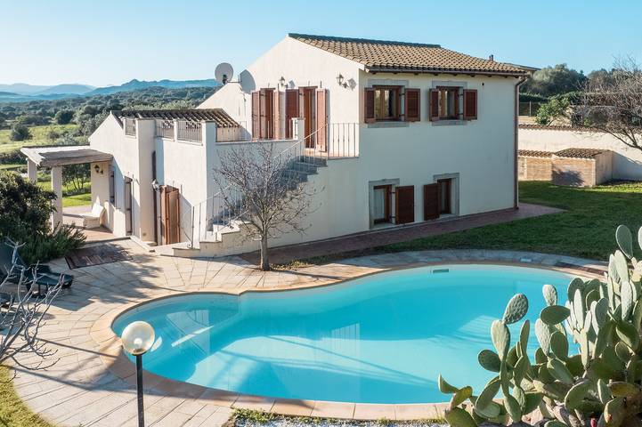 Ferienhaus für 8 Personen, mit Balkon und Garten