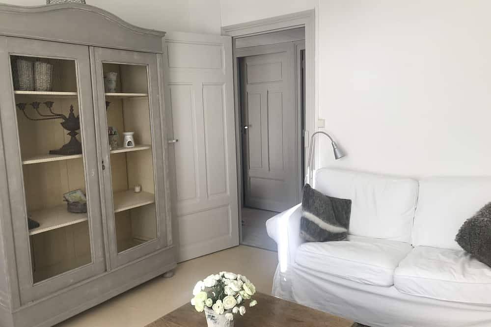 Apartamento entero, Appartement 2 à 4 p et Jardin en Bord de Rivière, en Coeur de Ville, Proche lac in Bort-les-Orgues, Ussel region