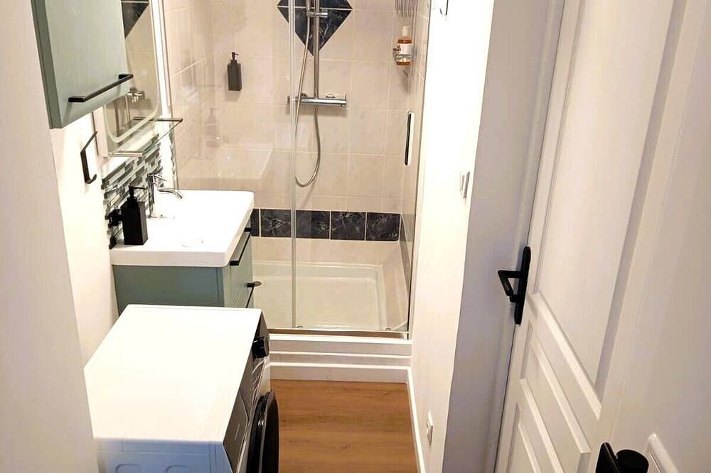 Ganze Wohnung, The Calais Beacon – Premium central apt 2 min walk to the sea in Calais, Calais und Umgebung