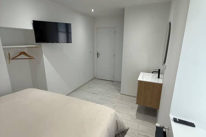 Location de vacances pour 14 personnes à Saint-Parize-le-Châtel - 2