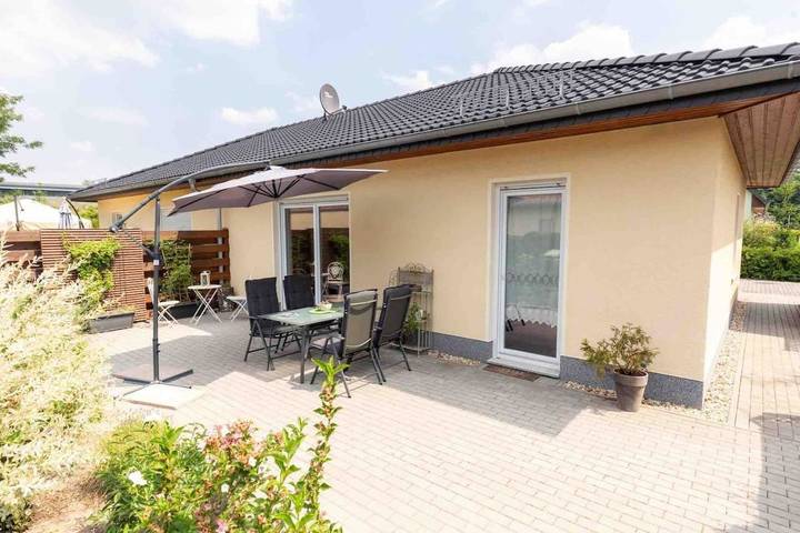 Ferienhaus für 4 Personen, mit Terrasse und Garten sowie Ausblick am Beetzsee