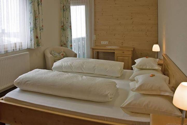 Ferienwohnung für 2 Personen, mit Balkon in Raggal