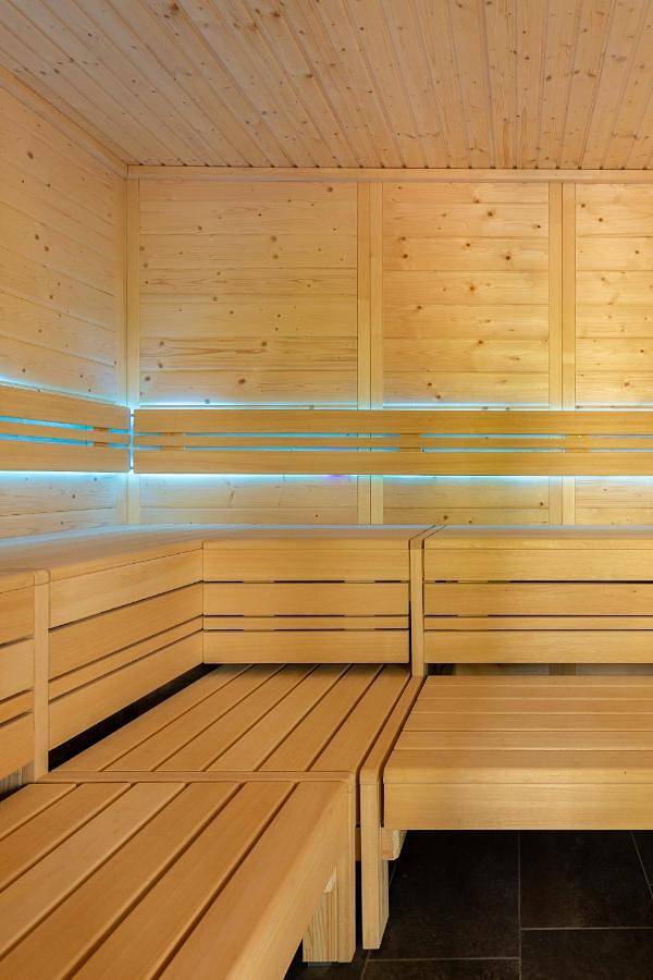 Ferienwohnung für 6 Personen, mit Sauna und Whirlpool sowie Garten in Hellenthal - 3