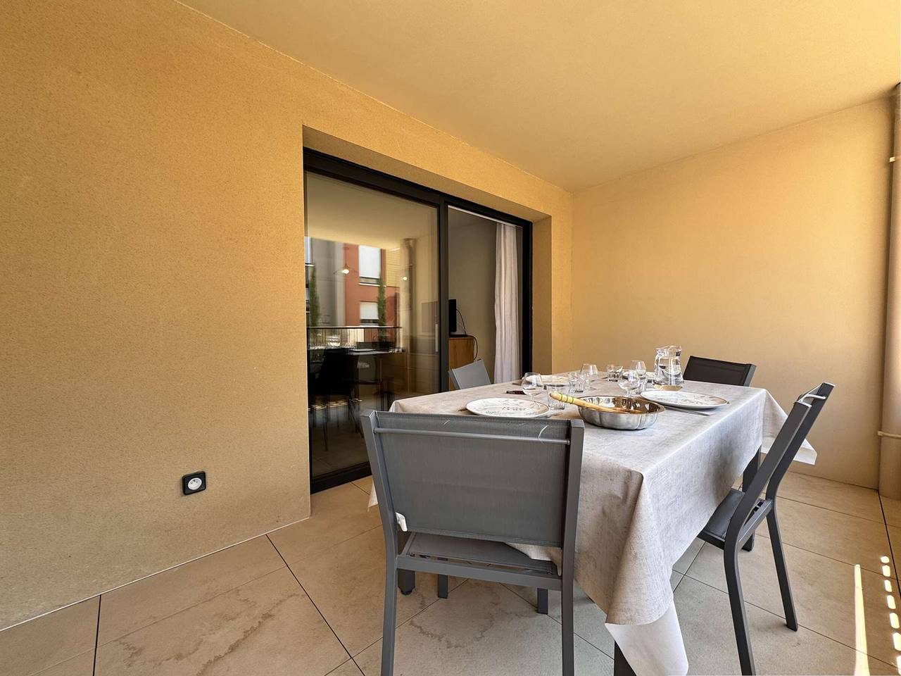 Apartamento entero, Apartamento de 3 piezas con aire acondicionado y parking - Saint-Cyr-sur-Mer in Saint-Cyr-sur-Mer, Region de Toulon