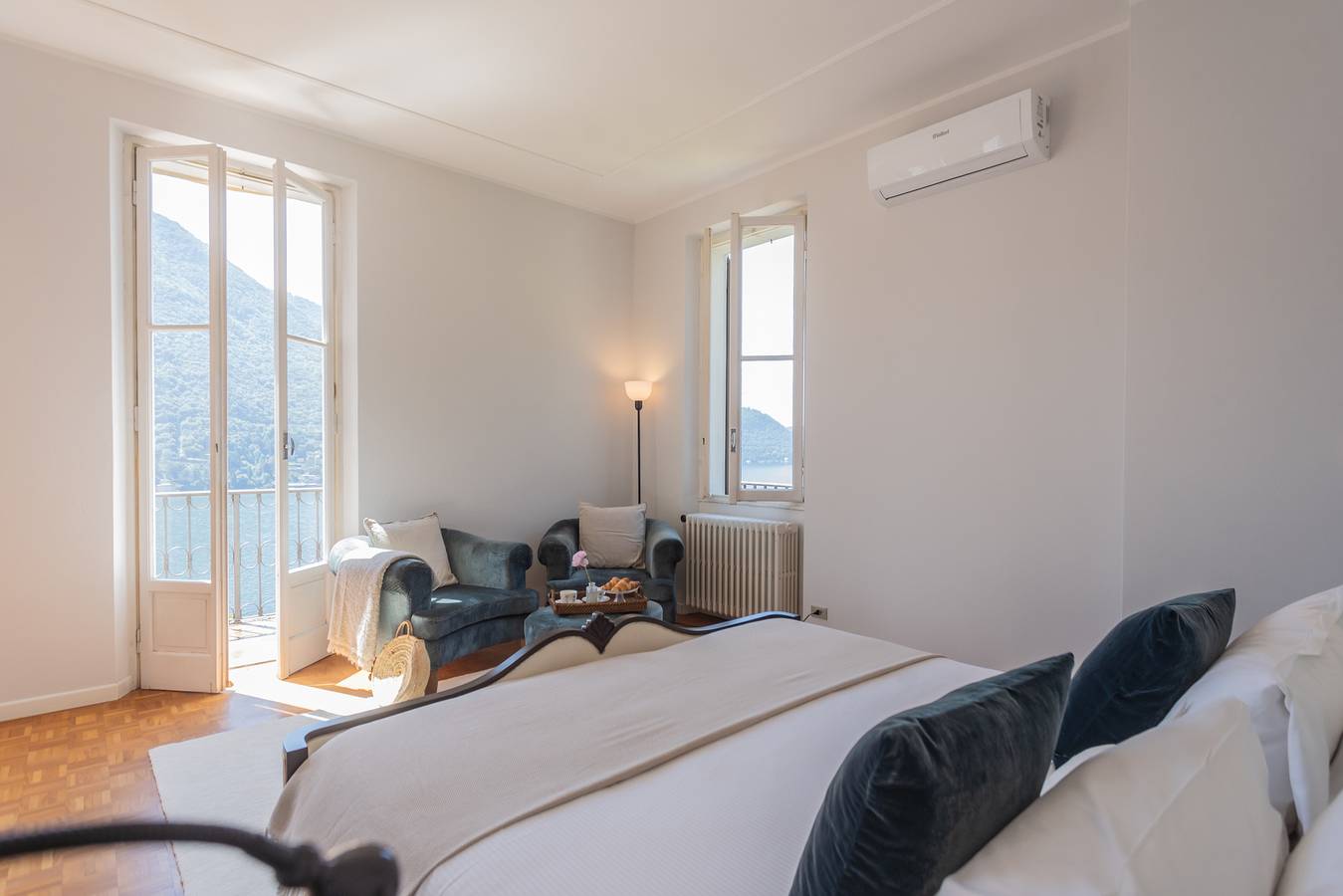Villa Chiara Lake Como with private garden in Lido di Moltrasio, Moltrasio