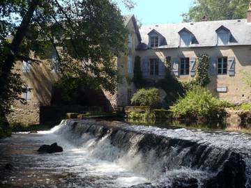 Gîte pour 6 personnes, avec terrasse dans Sémelay