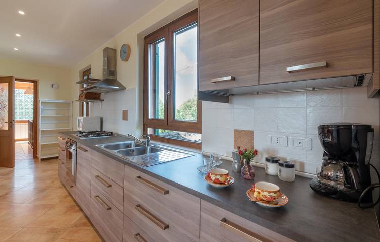 Gemütliche Belmonte-Wohnung mit Terrasse und Parkplatz in Belmonte in Sabina, Terminillo