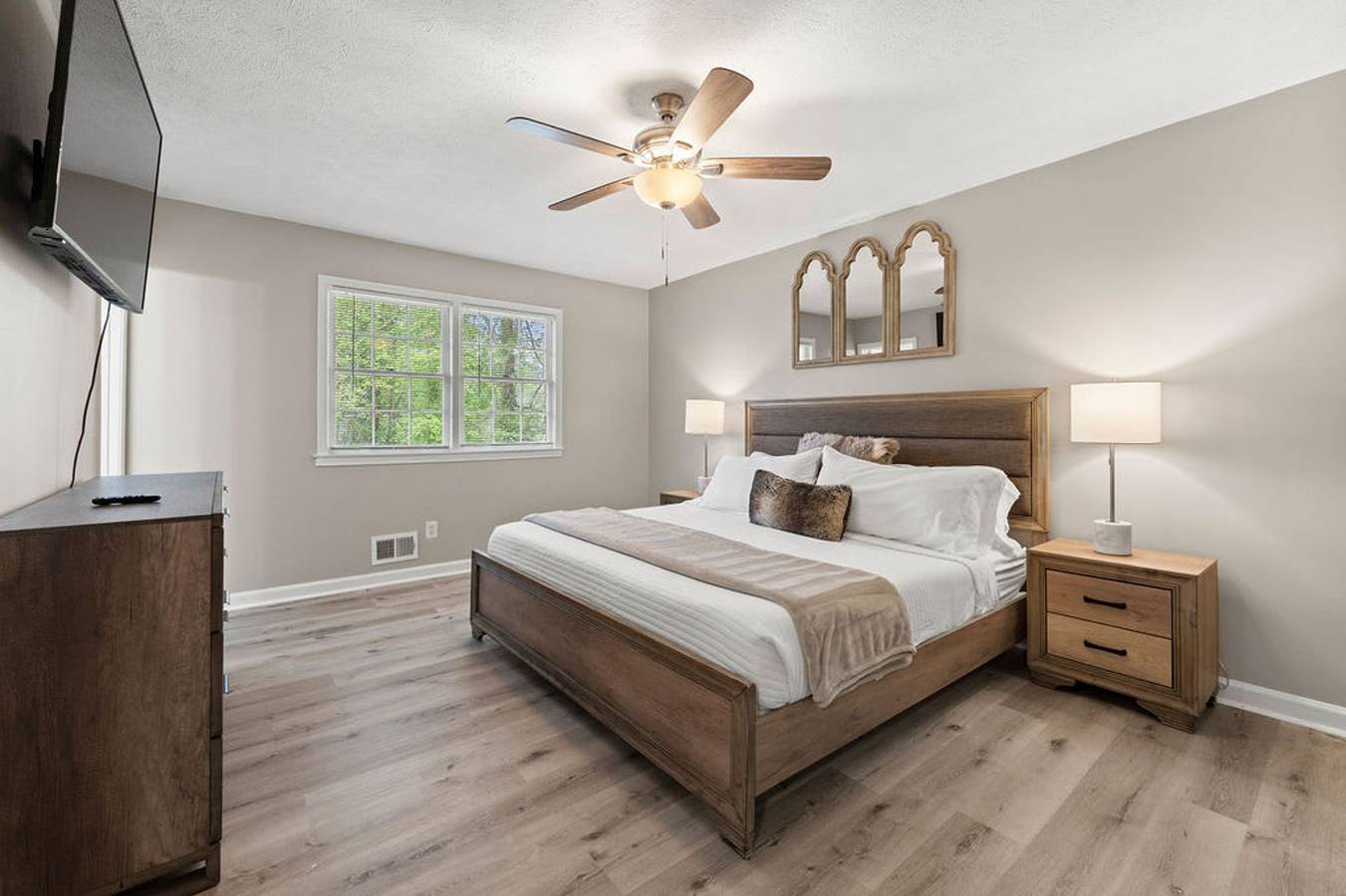 Beautiful Newly-Renovated Home in Indian Hills in Condado de Cobb