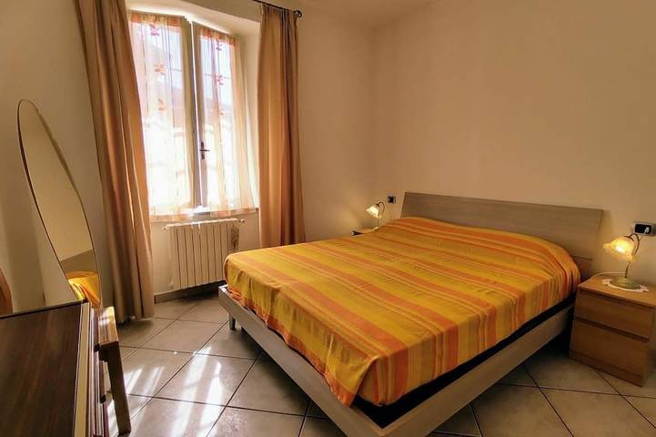 Ganze Wohnung, Schöne Wohnung für 5 Personen mit  W-Lan, TV, Terrasse und Haustiere erlaubt in Luino, Comune di Luino