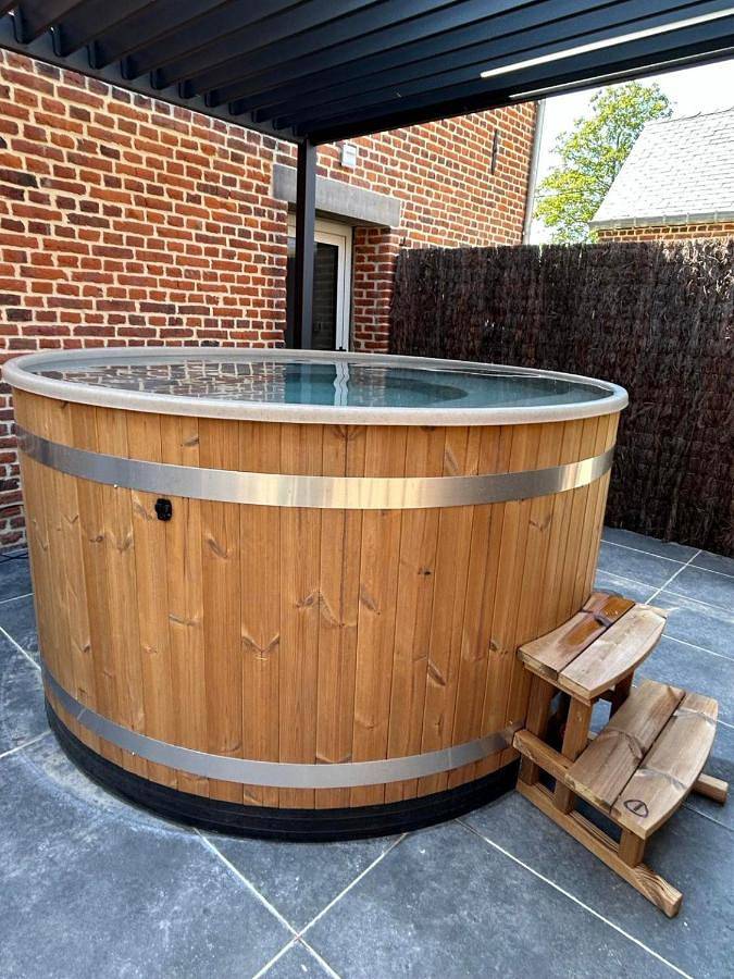 Location de vacances pour 3 personnes, avec Terrasse ainsi que Jacuzzi et Jardin dans Maresches