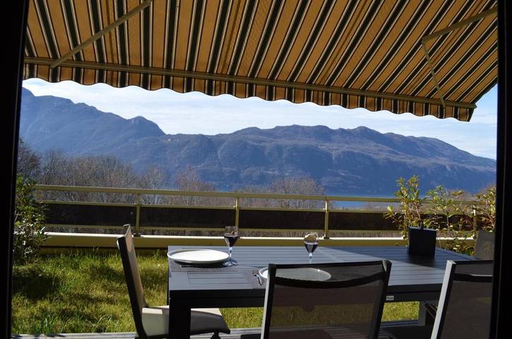 Appartement de vacances pour 4 personnes, avec Balcon et Terrasse ainsi que Jardin et Piscine
