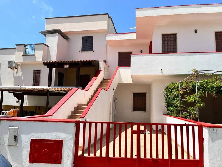 Ferienhaus für 5 Personen, mit Balkon und Terrasse sowie Garten und Ausblick in Torre Mozza (Salento)