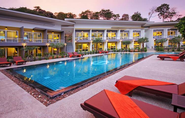 Resort para 2 personas, con jardín además de vistas y piscina - 1