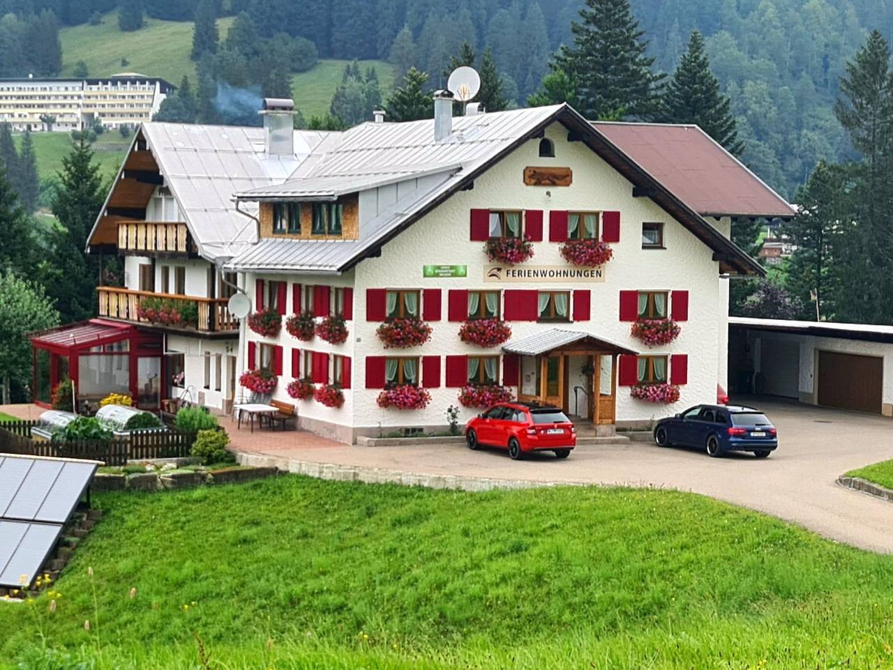 Ganze Ferienwohnung, Gästehaus Fuchsegge - Familie Müller - Walmendingerhorn Nr. 1 - 2 Schlafräume in Riezlern, Mittelberg
