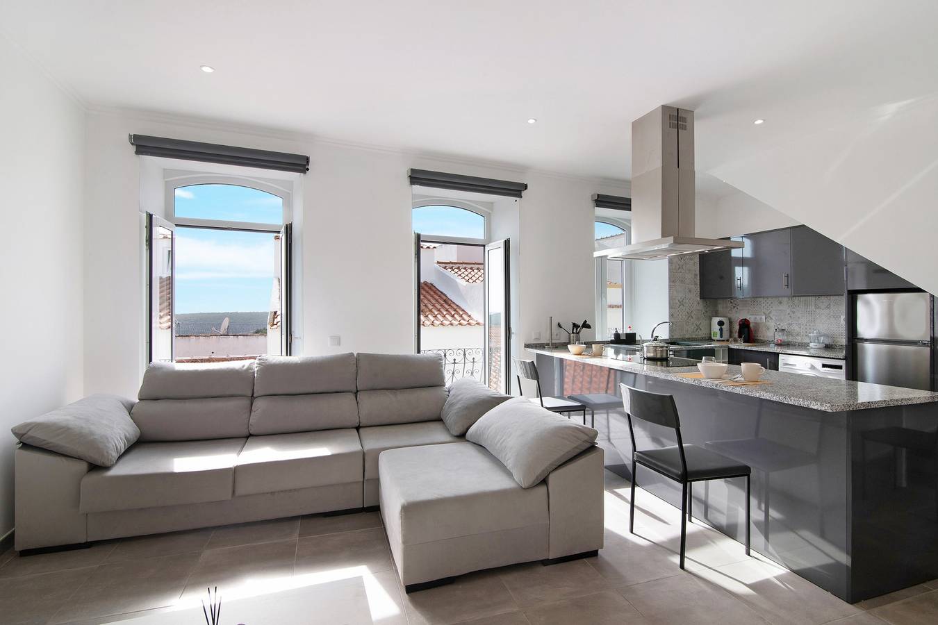 Apartamento entero, Apartamento Tradicional de 3 Habitaciones con Vista a la Montaña, Terraza Privada y Aire Acondicionado in Alte, Distrito de Faro