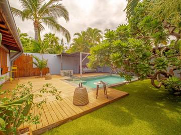Cottage pour 8 personnes, avec terrasse et piscine dans Plage de la Saline