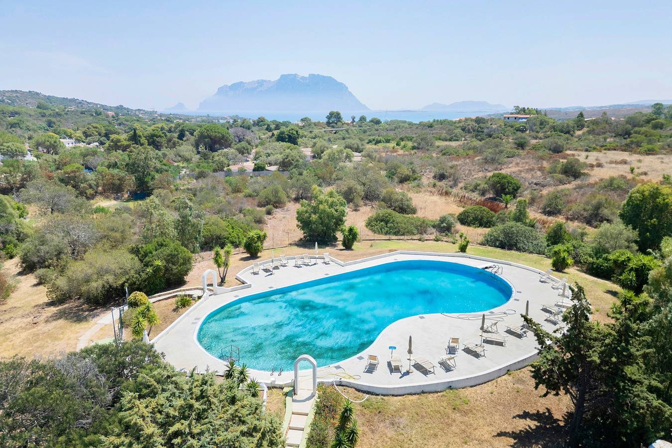 Ganze Wohnung, Apartment 'Istana' mit Gemeinschaftspool, Wlan und Klimaanlage in Porto Istana, Olbia
