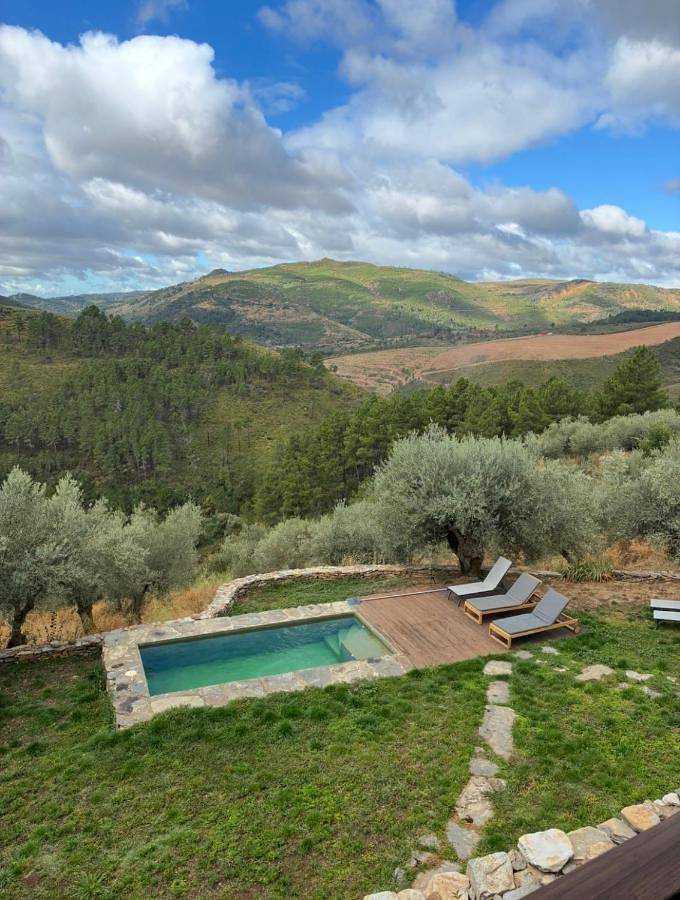 Casas na montanha, Rio,vistas fantásticas e piscina in Curopos e Vale de Janeiro, Montesinho
