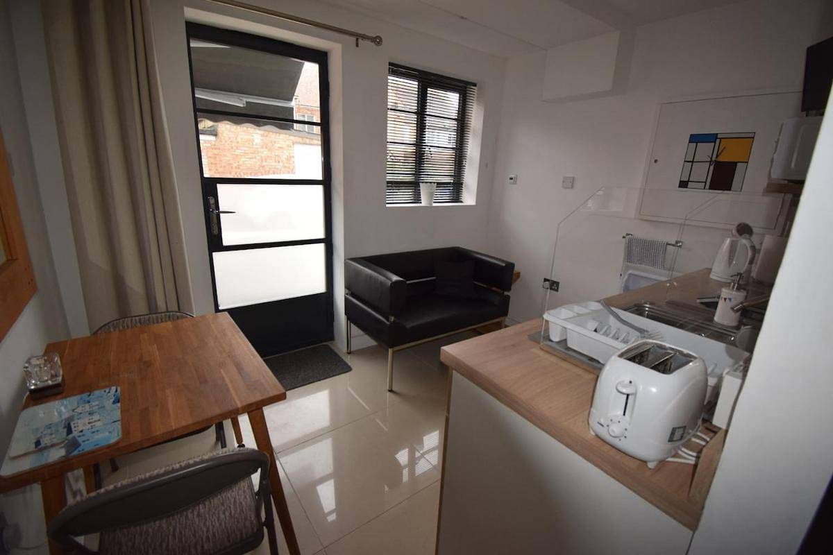 Entire apartment, Eco Deco in Frinton on Sea, Frinton and Walton