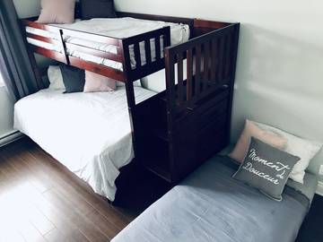 Gîte pour 5 personnes, avec jardin et balcon à Bromont