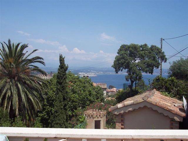 Villa pour 6 personnes, avec vue et piscine ainsi que jardin et vue sur le lac, adapté aux familles à Théoule-sur-Mer - 4