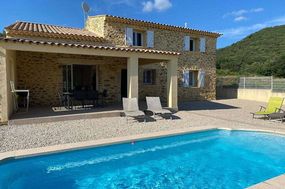 Schöne Villa mit privatem Pool im Gard in Saint-Laurent-de-Carnols, Nimes und Umgebung