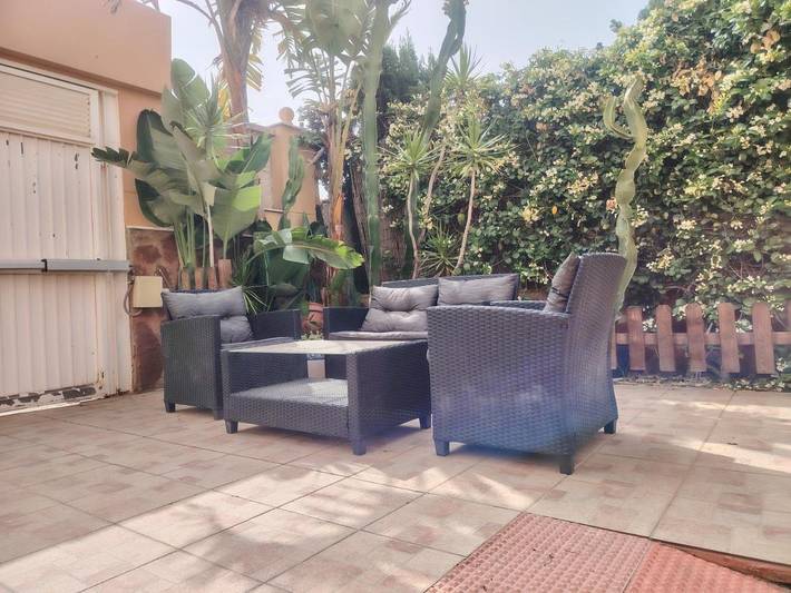 Apartamento para 4 personas, con Terraza y Jardín en Aguadulce