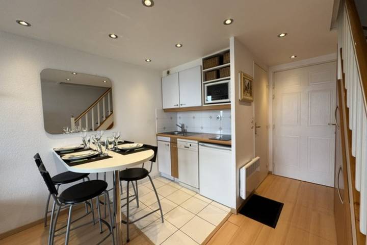 Gîte pour 4 personnes, avec Balcon ainsi que Terrasse et Piscine dans Port Guillaume - 3