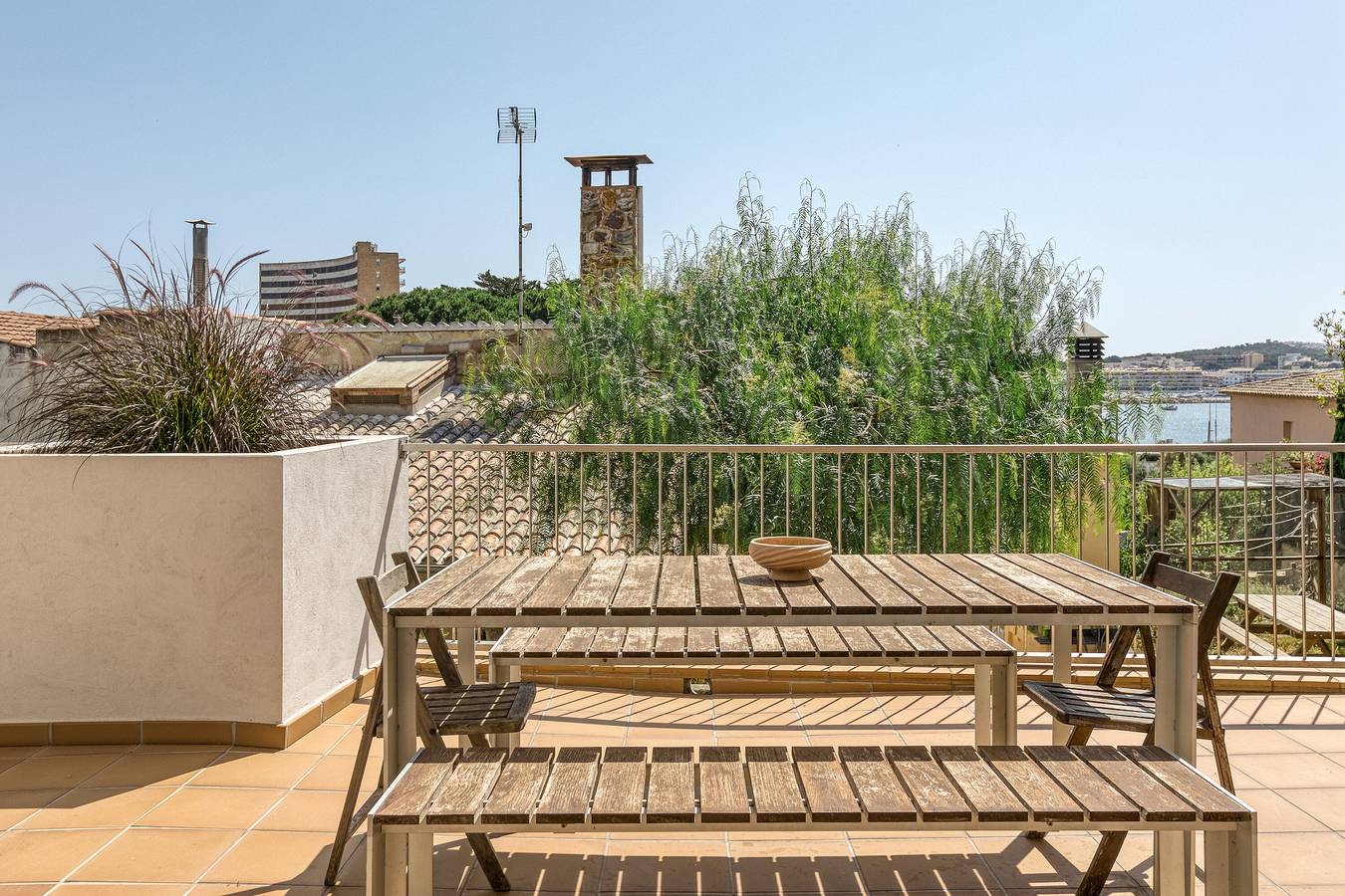 Ganze Wohnung, Apartment mit großer Terrasse nahe dem Meer – Erdgeschoss in l'Escala, Oberampurien