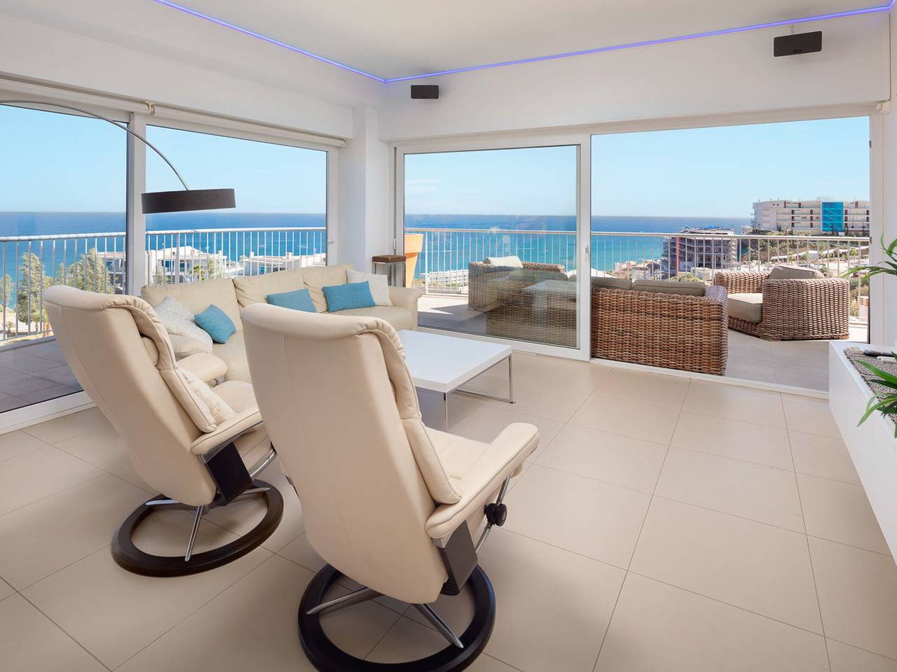 Entire apartment, Beautiful modern apartment in Benalmádena with terrace and parking in La Capellania, Benalmádena