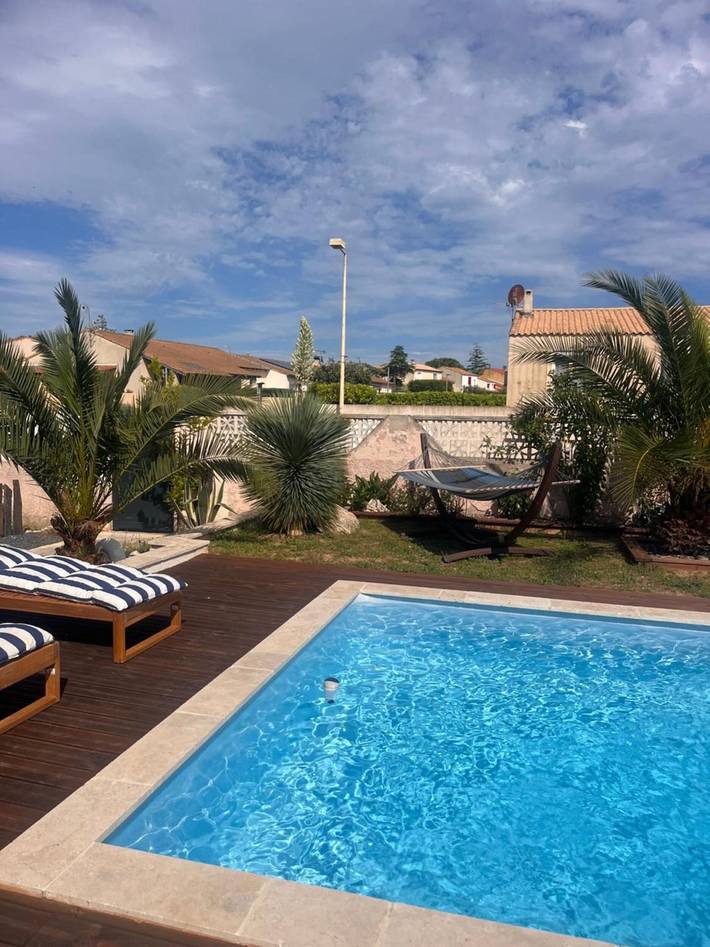 Location de vacances pour 6 personnes, avec jardin ainsi que jacuzzi et sauna à Vic-la-Gardiole