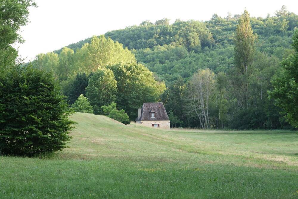 Le Petit Moulin x Charming family gîte in the heart of Périgord in Rouffignac-Saint-Cernin-de-Reilhac, Périgord Noir