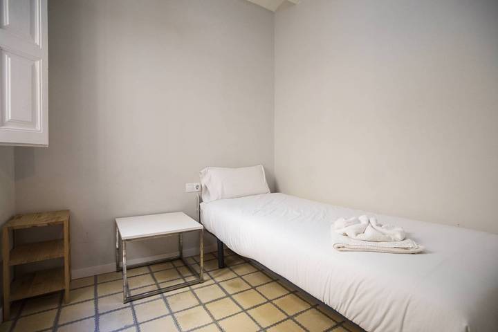 Ganze Wohnung, Ferienwohnung für 4 Personen mit Balkon in Barcelona Zentrum, Barcelona
