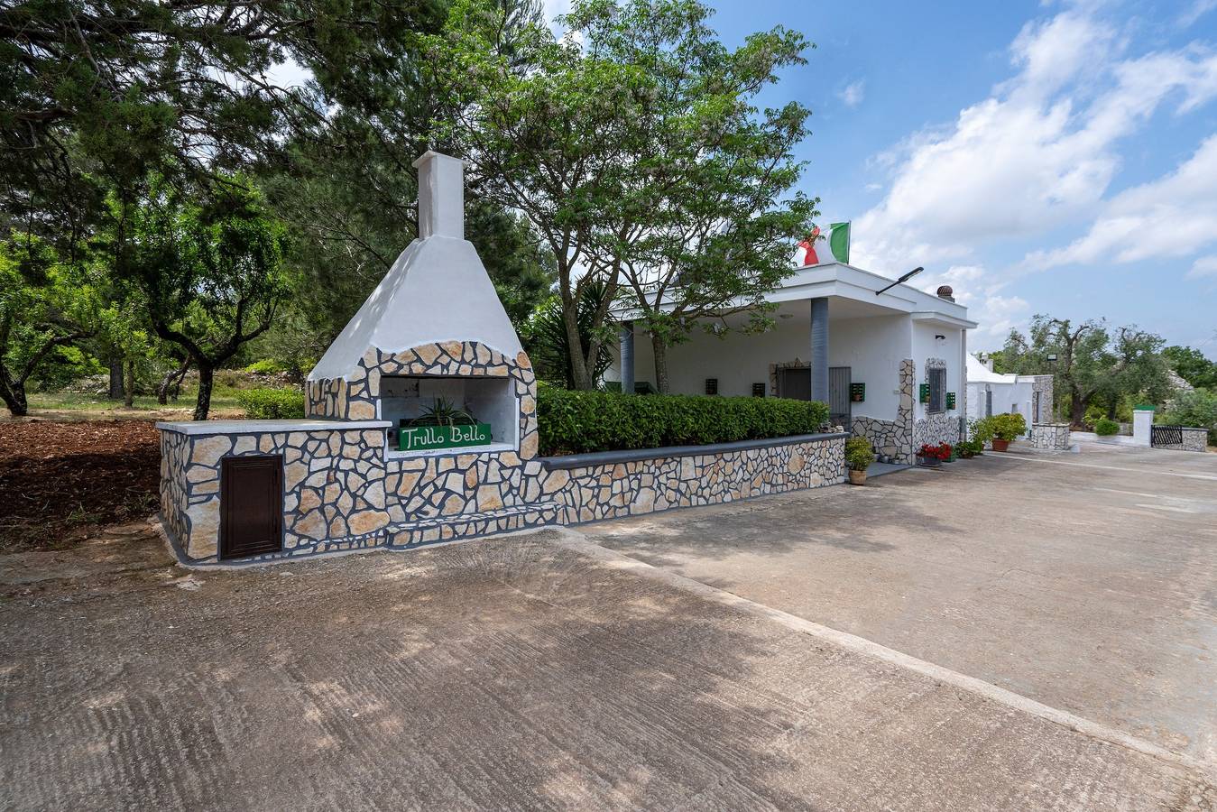 Casa Vacanze "Il Trullo Bello Ostuni" con 2 Terrazze Private, Giardino Privato & A/C in Ostuni, Salento