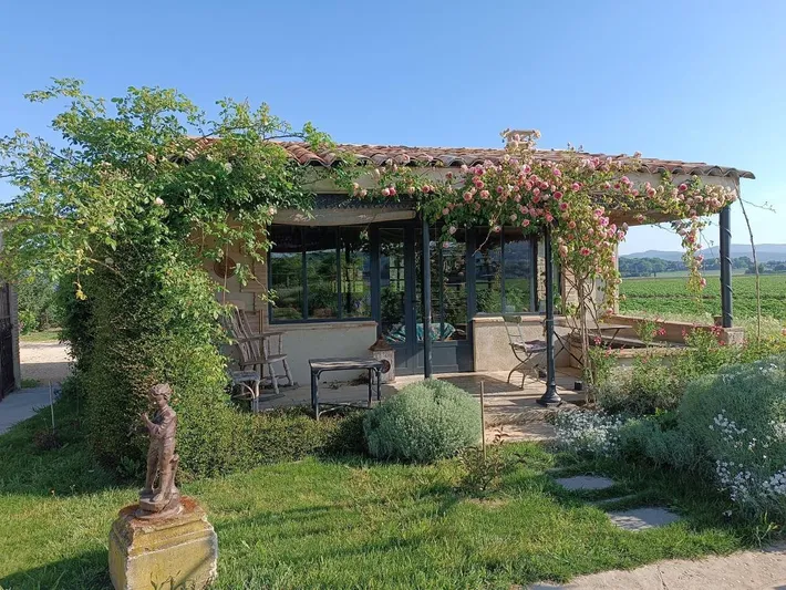 Chambre d’hôte pour 2 personnes, avec vue ainsi que piscine et jardin - 1